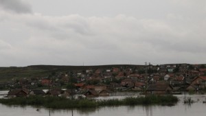 Наводнението в Странско причинено от скъсани диги на водоеми в