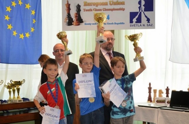 Валентин Митев спечели бронзов медал на Европейското по шах в Чехия
