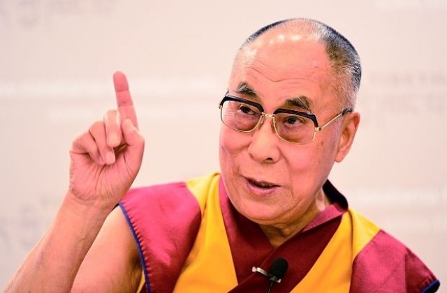 Далай лама: Путин е егоцентрик, опитващ да построи отново Берлинската стена