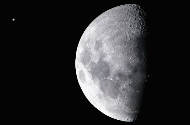 Луна на Юпитер има тектонични плочи като Земята?