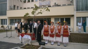 Тържествено откриха модернизираната онкоболница в Благоевград