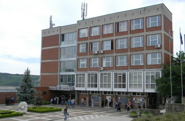 ВТУ обяви извънредно класиране за попълване на незаетите места