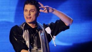 Усмирителна риза триизмерни лазери и смъртоносни шишове във Фестивал на