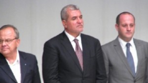 Радан Кънев Имаме нужда от нови дрехи в старите не