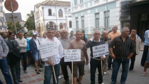 Протестиращи в Габрово поискаха арест и разследване на Иван Искров