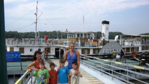 Каритас Русе заведе деца на кораба Радецки