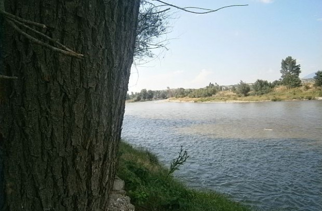 Нивото на реките се понижава