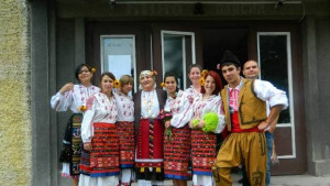 Над 50 деца и младежи взеха участие в Приеми ме