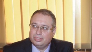 Великов отдал на концесия складове за изборни материали ревизията на