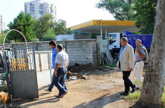 От ГЕРБ-Добрич помагат при разчистването на наводнени къщи