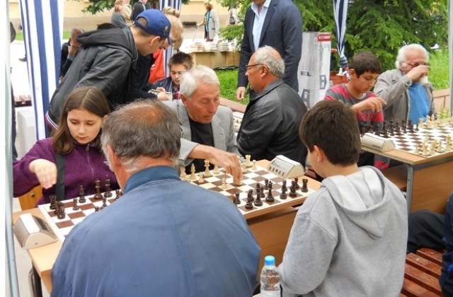 Открит шахматен турнир във Враца