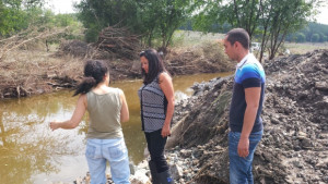 Екипът на ГЕРБ помага на пострадалите от наводнението в старозагорското