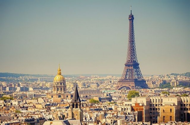 Има ли общо героят от гръцката митология Парис с френската столица?