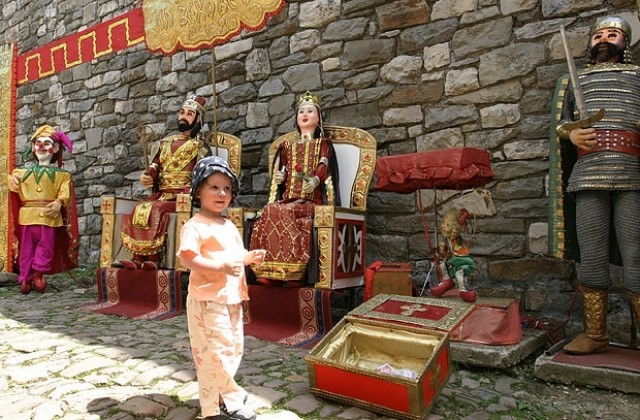 Приключва Лятното училище по занаяти