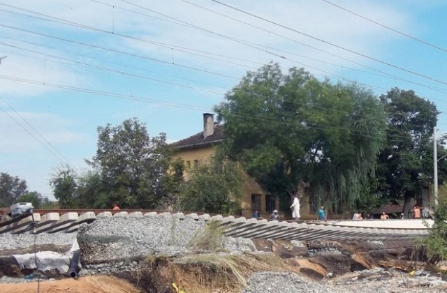 Транспортният министър ще посети засегнатите от наводнението райони