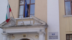 Варненски митничари заловиха над 88 хиляди литра моторно масло