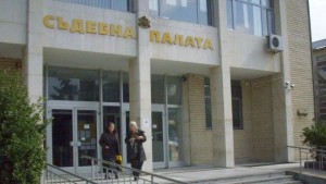 Съдят пощаджия измамил пенсионери