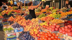 Масови проверки на пазарите и тържищата