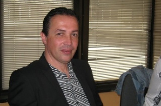 Берое надигра Марек с 4:0, фенове от Дупница викат оставка