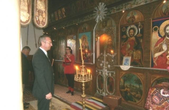 Православната църква отбелязва Кръстовден