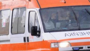 Автобус помете възрастна жена на автогарата в Севлиево