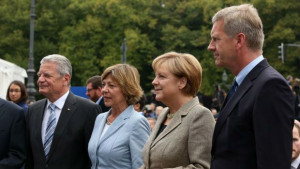 Ангела Меркел участва в протестен митинг в Берлин срещу антисемитизма