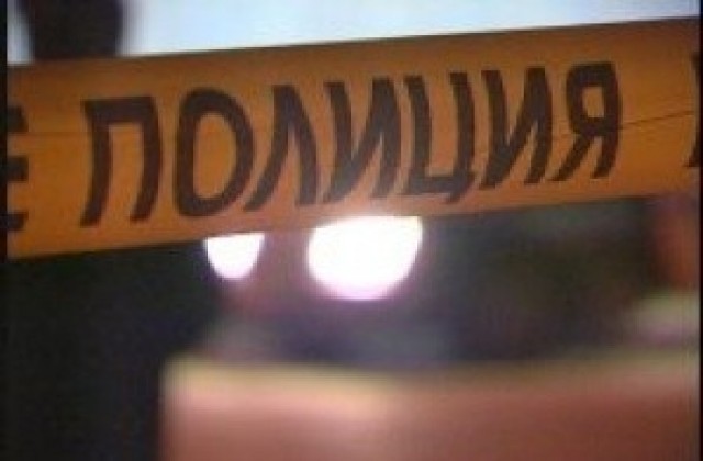Откриха трупове на жена и дете край Панагюрище