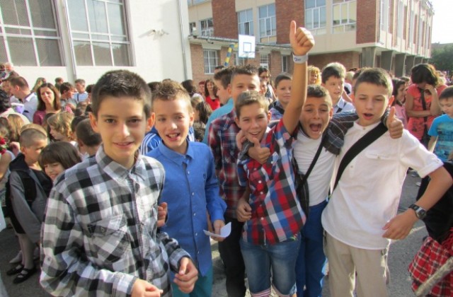 Първият звънец удари за над 4200 ученици от Община Г. Оряховица