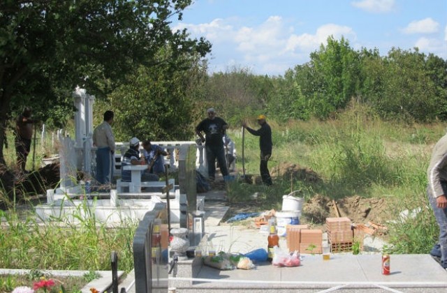 Оскверниха гробове в Басарбово