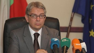 Министър Мартин Иванов с поздрав към учениците от НГДЕК