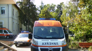 Кола блъсна пиян пешеходец