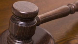 Оправдаха поданици на Елизабет обвинени че са отвлекли дете в