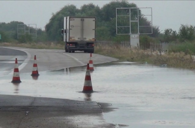Прелял канал наводни отсечка от магистрала „Тракия