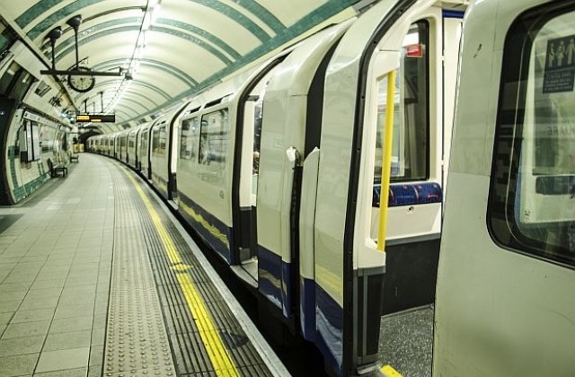 Британец надбяга лондонското метро