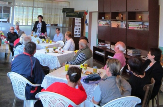 Мариана Бояджиева пред жителите на с.Орловец: Стартирахме значими социални промени, които ще продължим