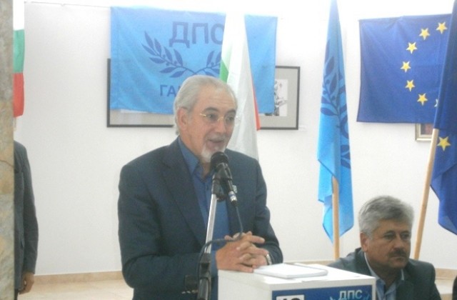 Лютви Местан: Четин Казак е един от най-успешните и ефективни депутати