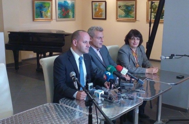 Реформаторите искат отстраняване на Цацаров от случая с КТБ