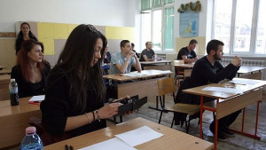 Връщат за неприлично облекло от училище