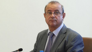 Компенсират хората с енергийни помощи за поскъпия ток