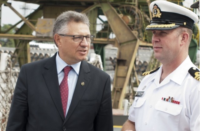 Военният министър от борда на Торонто: Посещенията на кораби на НАТО целят утвърждаване на мира