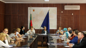 Възстановка на древни ритуали правят край Неолитните жилища в нощта