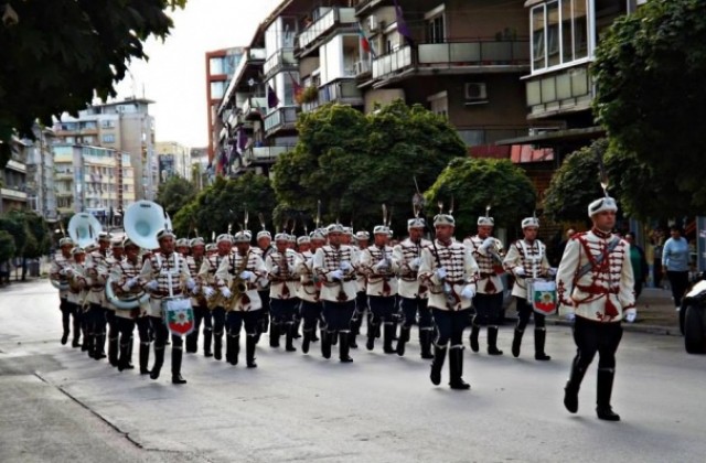 Откриха фестивала на военните духови оркестри