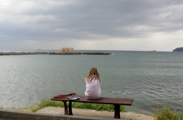 Облачно в понеделник, възможни са превалявания