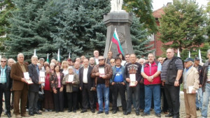 Валери Ненов и патриоти почетоха Денят на Независимостта