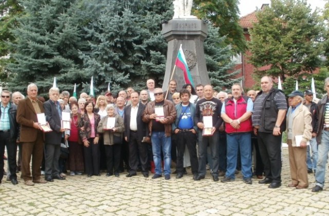 Валери Ненов и патриоти почетоха Денят на Независимостта