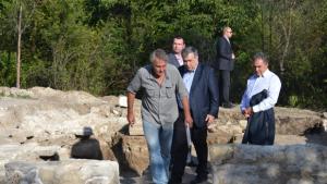 Премиерът обеща средства за консервация на уникален манастир край Царевец