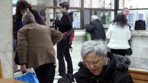 Икономист Няма да се стигне до намаляване на пенсии