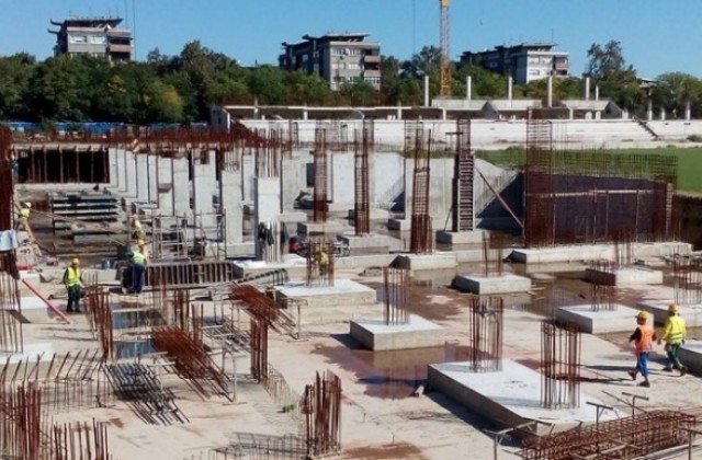 Възобновиха строежа на стадион „Христо Ботев“