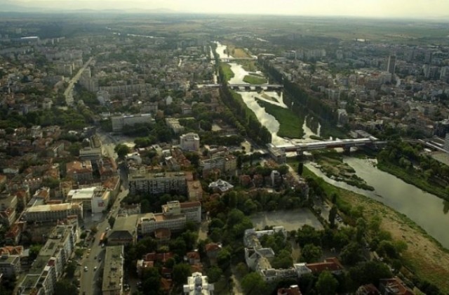 Пловдив става трети по население в страната?