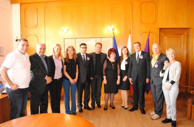 Даниел Панов се срещна с представители на Червения кръст от Турция